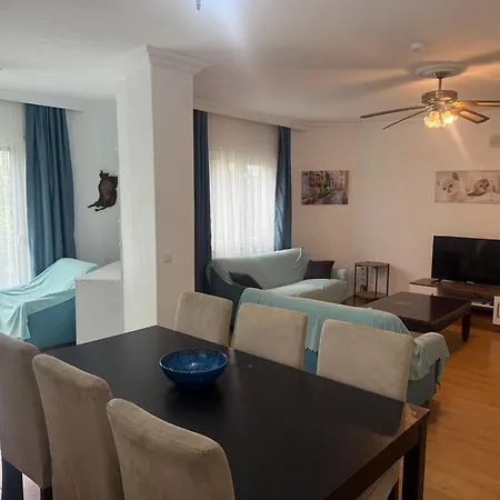 ヴィラ Arslan With Pool *